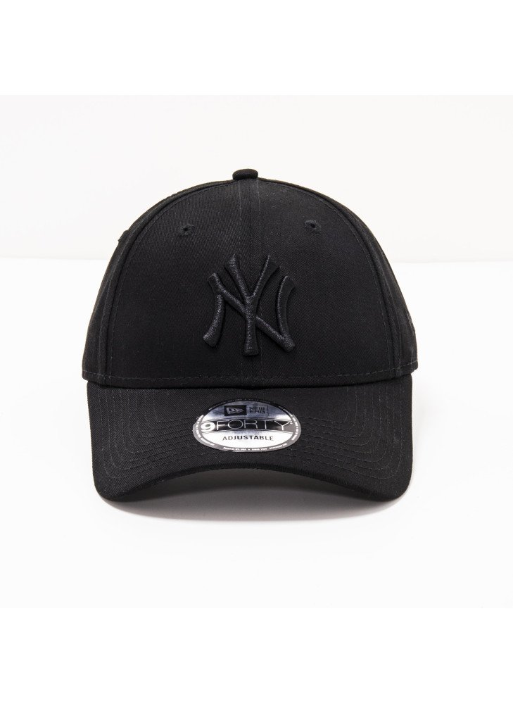 Boné New York Yankees Essential 9FORTY New Era 80468932 Preto Boné New York Yankees Essential 9FORTY New Era 80468932 Preto