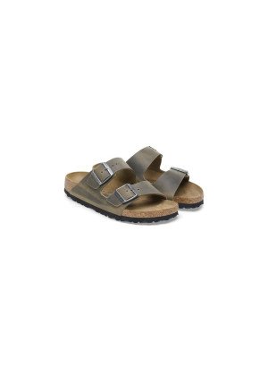 Sandália Arizona Oiled Leather Birkenstock 1027039 Faded Khaki