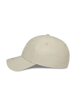 New York Yankees Faux Leather Womens 9FORTY Adjustable Cap New Era 60364299 STNSTN Light Beige