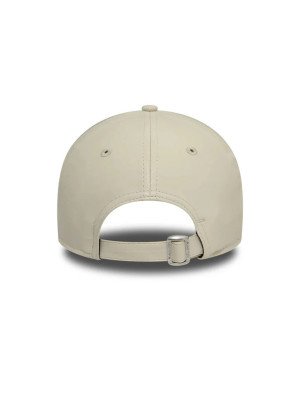 New York Yankees Faux Leather Womens 9FORTY Adjustable Cap New Era 60364299 STNSTN Light Beige