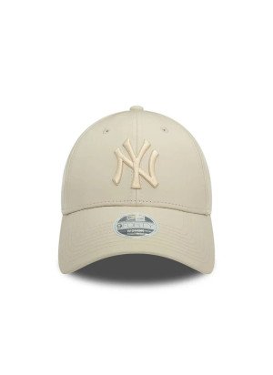 New York Yankees Faux Leather Womens 9FORTY Adjustable Cap New Era 60364299 STNSTN Light Beige