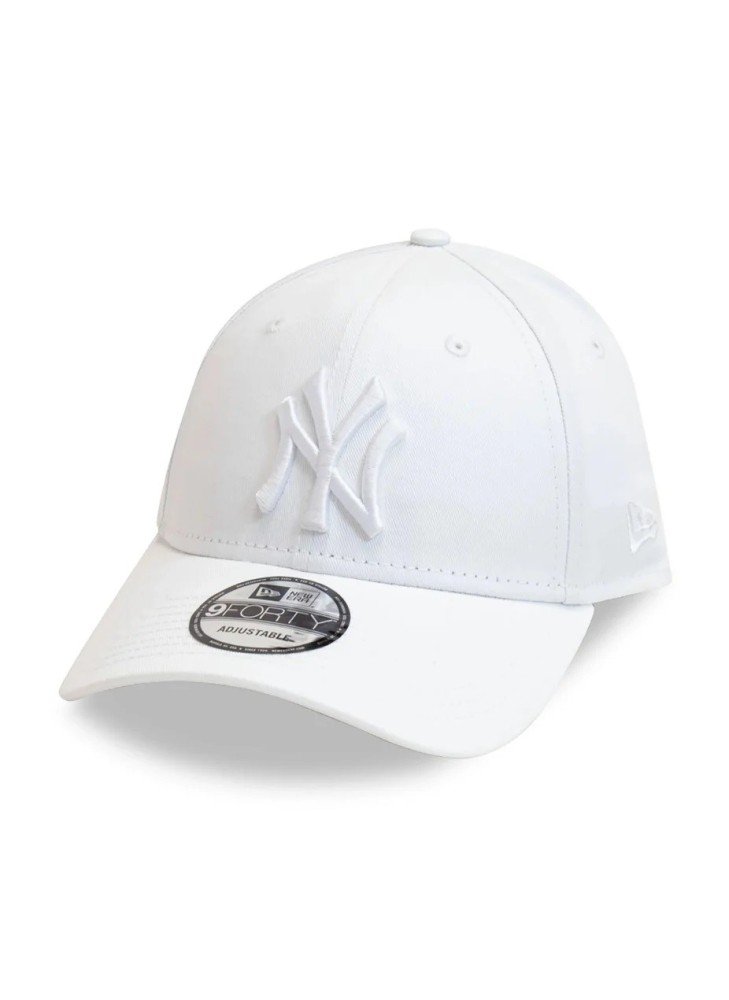 New York Yankees League Essential 9FORTY Adjustable Cap New Era 60471460 White New York Yankees League Essential 9FORTY Adjustable Cap New Era 60471460 White