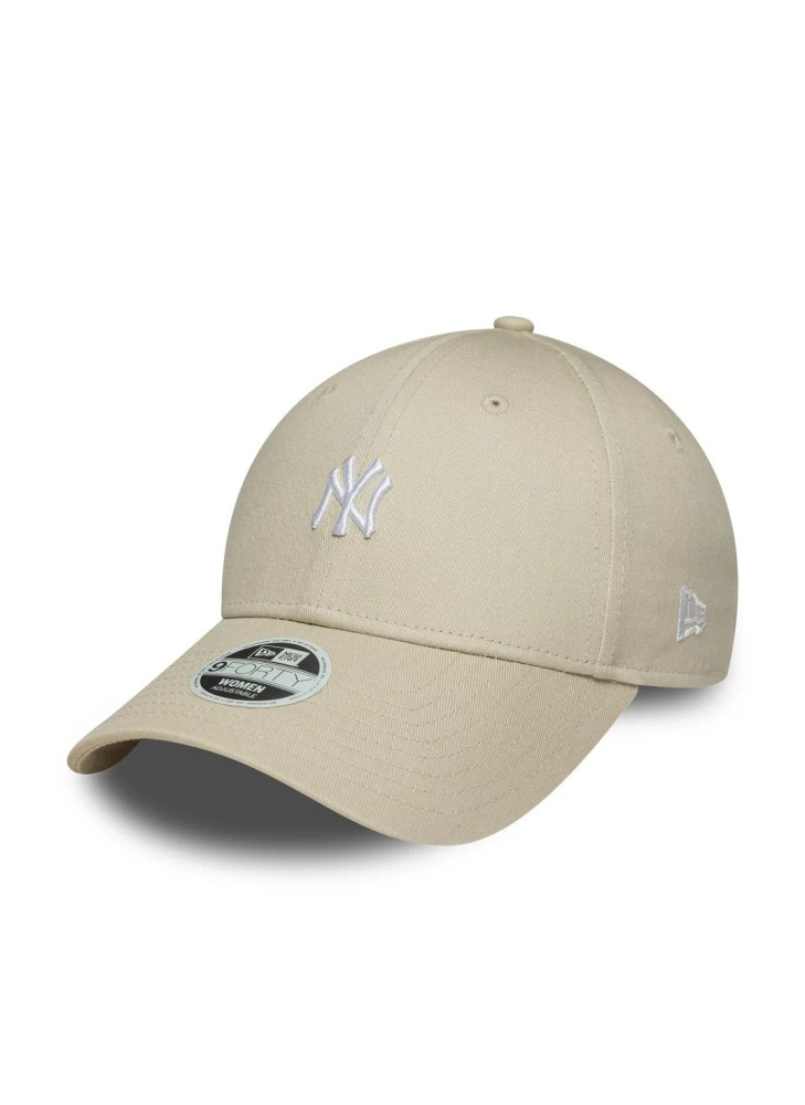 New York Yankees Womens MLB Mini Logo 9FORTY Adjustable Cap New Era 60675535 Cream