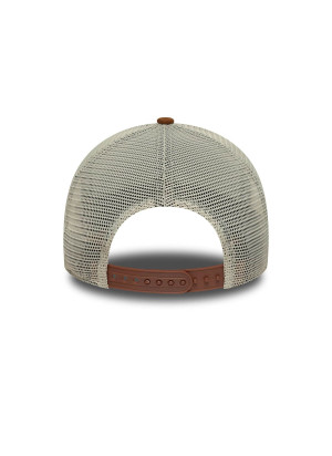 New Era Oval Patch Suede 9FORTY E-Frame Trucker Adjustable Cap New Era 60691080 Cream